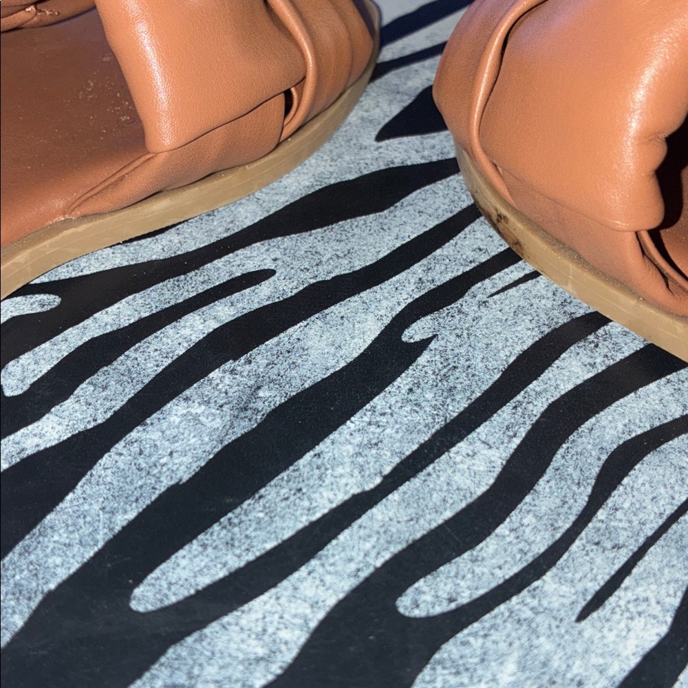 Women's Slide Sandals(Universal Thread) - Picture 9 of 16